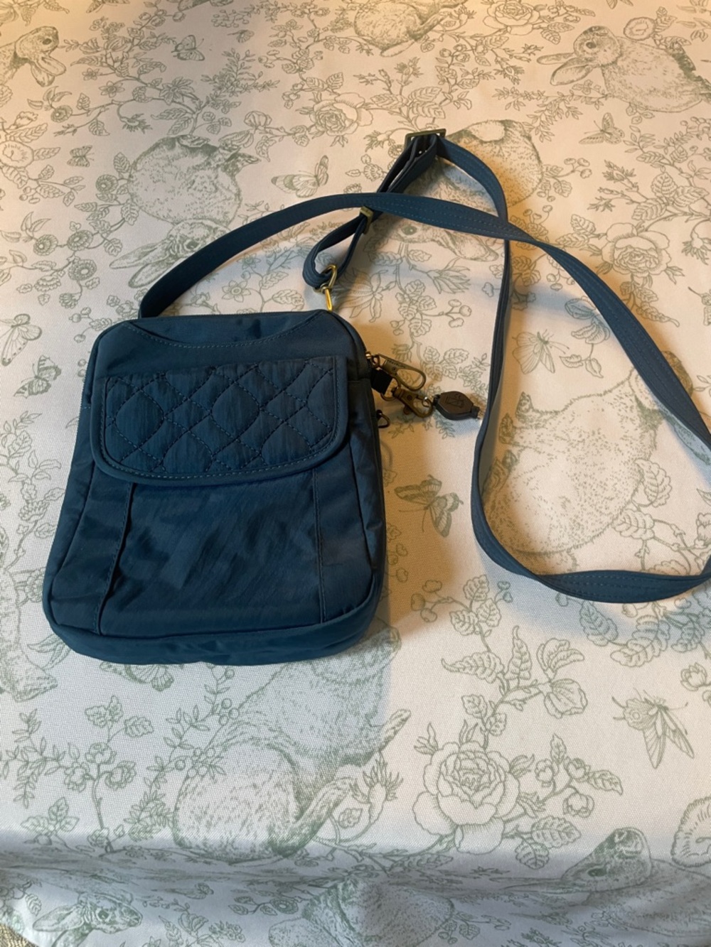 Classic Quilted Crossbody Bag in Navy - Women Bags